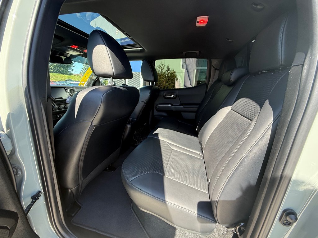 2023 Toyota Tacoma TRD SPORT PREMIUM,BANC CHAUFFANT,TOIT OUVRANT,CUIR in Charlemagne, Quebec - 9 - w1024h768px