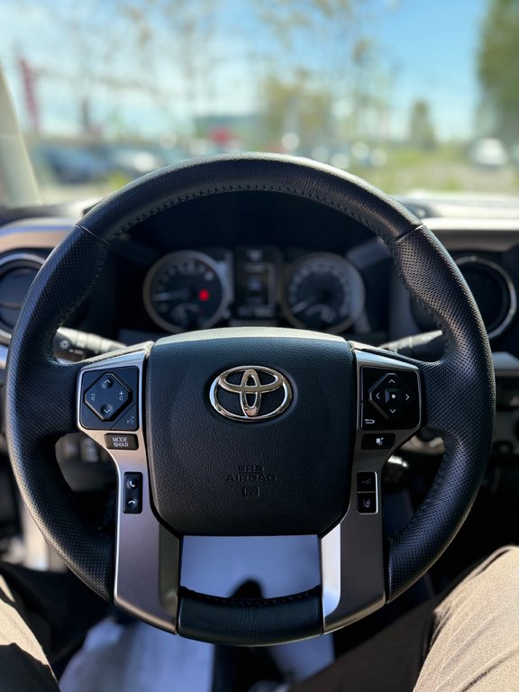 Toyota Tacoma SR5,4X4,SUSPENSION TRD,CAMÉRA DE RECUL 2023 à Charlemagne, Québec - 23 - w1024h768px
