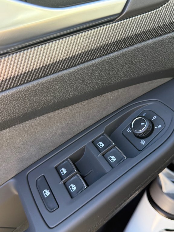 Volkswagen Golf GTI GTI, CAMÉRA DE RECUL,BANC CHAUFFANT 2026 à Saint-Jérôme, Québec - 24 - w1024h768px