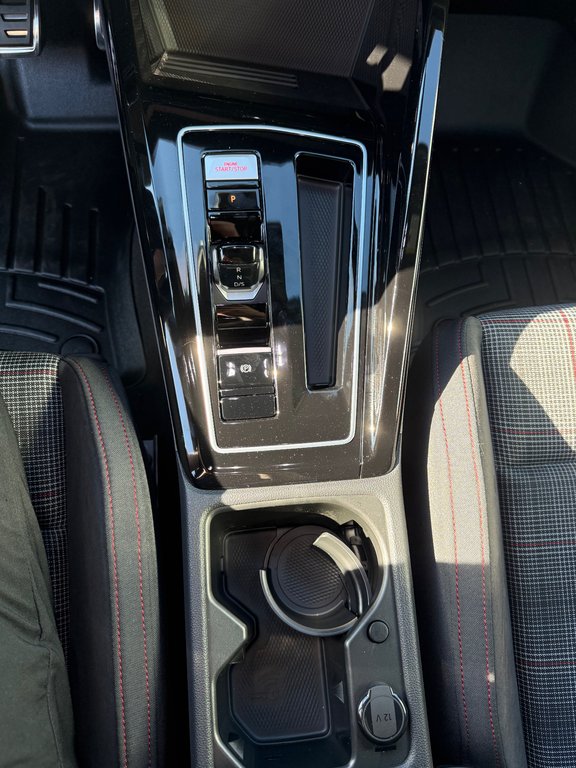 Volkswagen Golf GTI GTI, CAMÉRA DE RECUL,BANC CHAUFFANT 2026 à Saint-Jérôme, Québec - 15 - w1024h768px