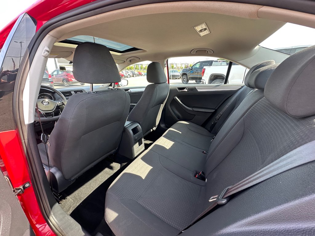 Volkswagen Jetta  2016 à Charlemagne, Québec - 8 - w1024h768px