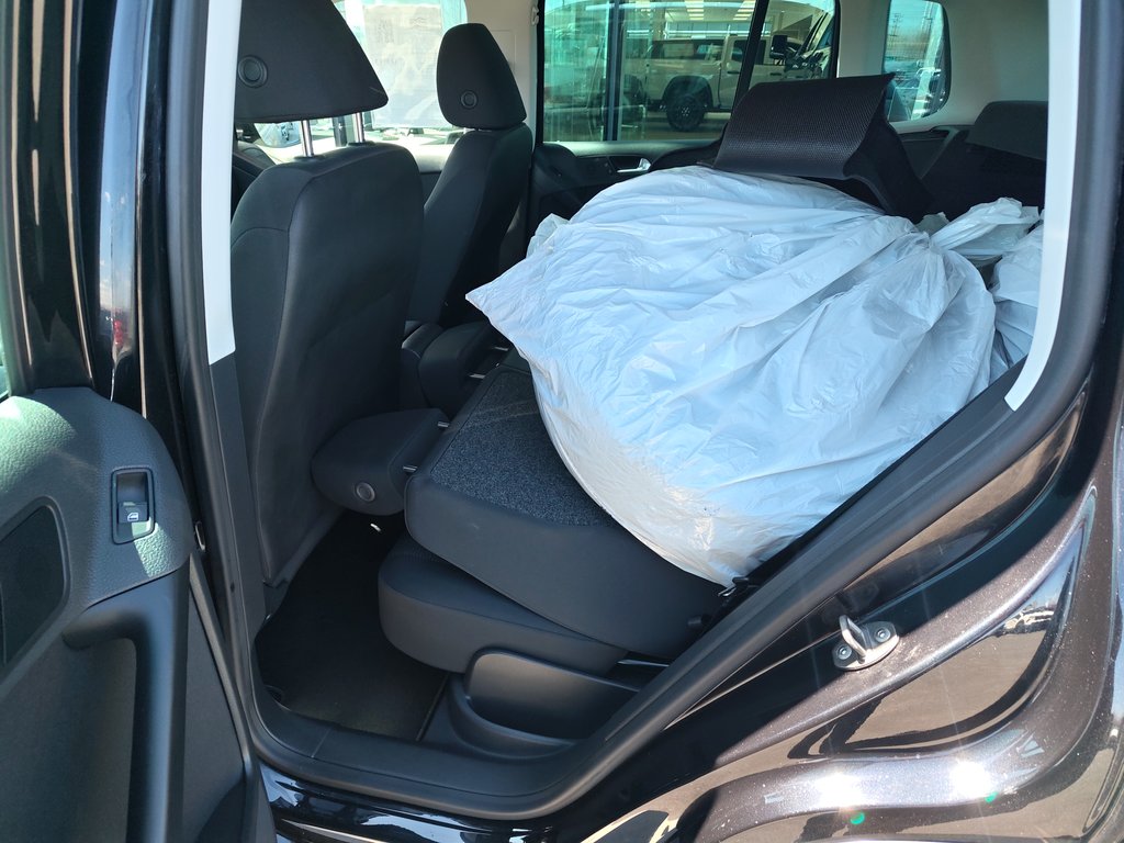 Volkswagen Tiguan Trendline 2017 à Charlemagne, Québec - 13 - w1024h768px