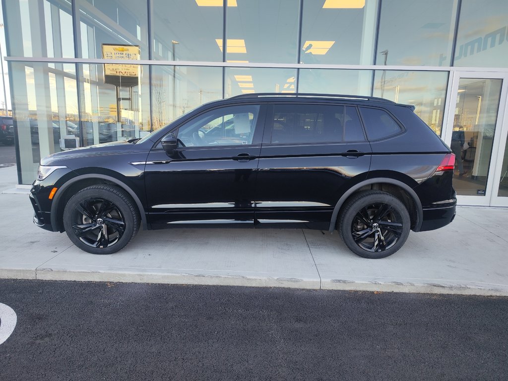 Tiguan Comfortline R-Line Black Edition 2023 à Charlemagne, Québec - 3 - w1024h768px