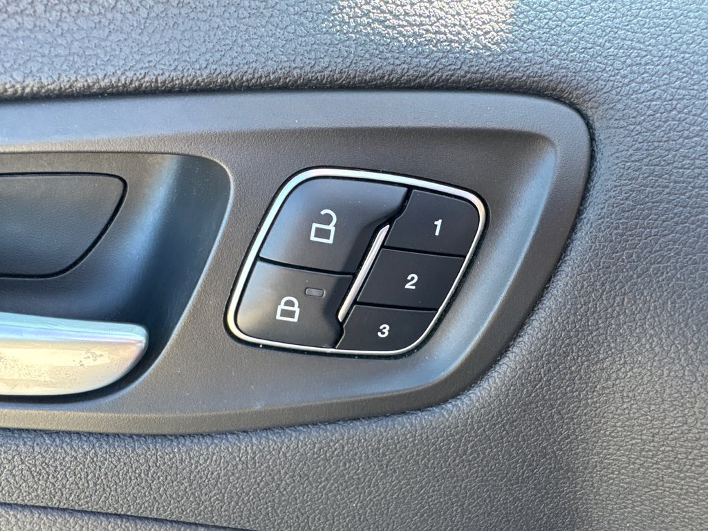 2019 Ford Escape Titanium in Miramichi, New Brunswick - 11 - w1024h768px