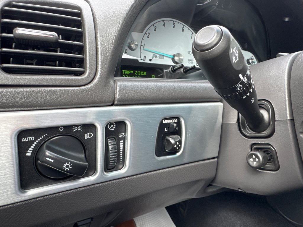 2002 Ford Thunderbird in Miramichi, New Brunswick - 6 - w1024h768px