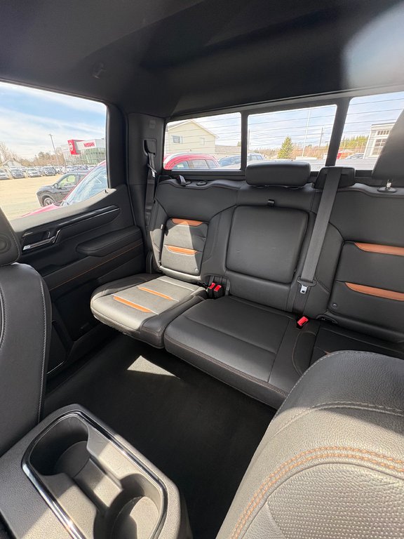 2023 GMC Sierra 1500 AT4 in Miramichi, New Brunswick - 9 - w1024h768px