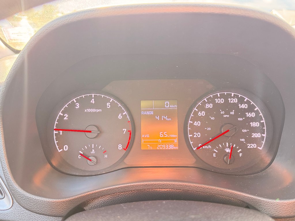 2019 Hyundai Accent Preferred in Miramichi, New Brunswick - 8 - w1024h768px