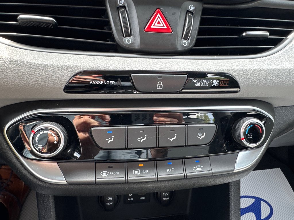 2018 Hyundai Elantra GT GL in Miramichi, New Brunswick - 9 - w1024h768px