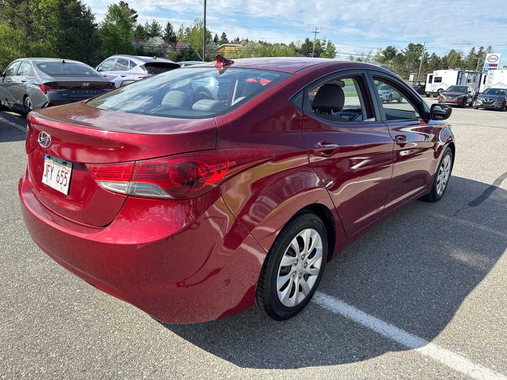2013 Hyundai Elantra GL in Miramichi, New Brunswick - 10 - w1024h768px