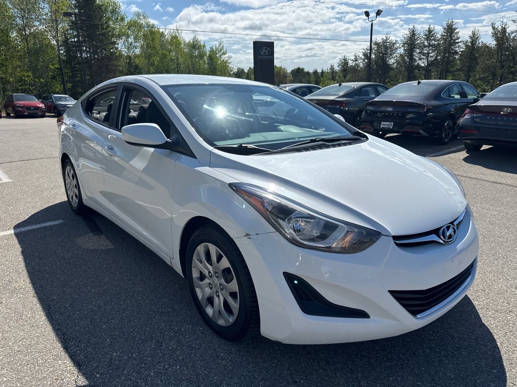 2014 Hyundai Elantra GL in Miramichi, New Brunswick - 9 - w1024h768px