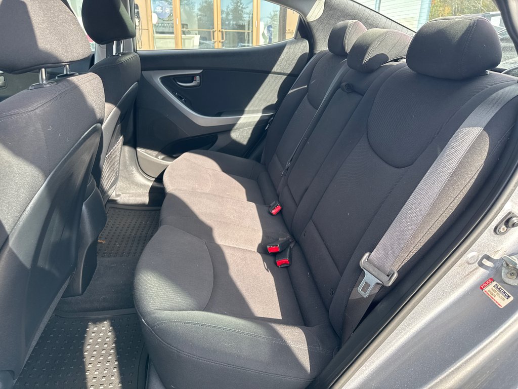 2016 Hyundai Elantra GLS in Miramichi, New Brunswick - 10 - w1024h768px