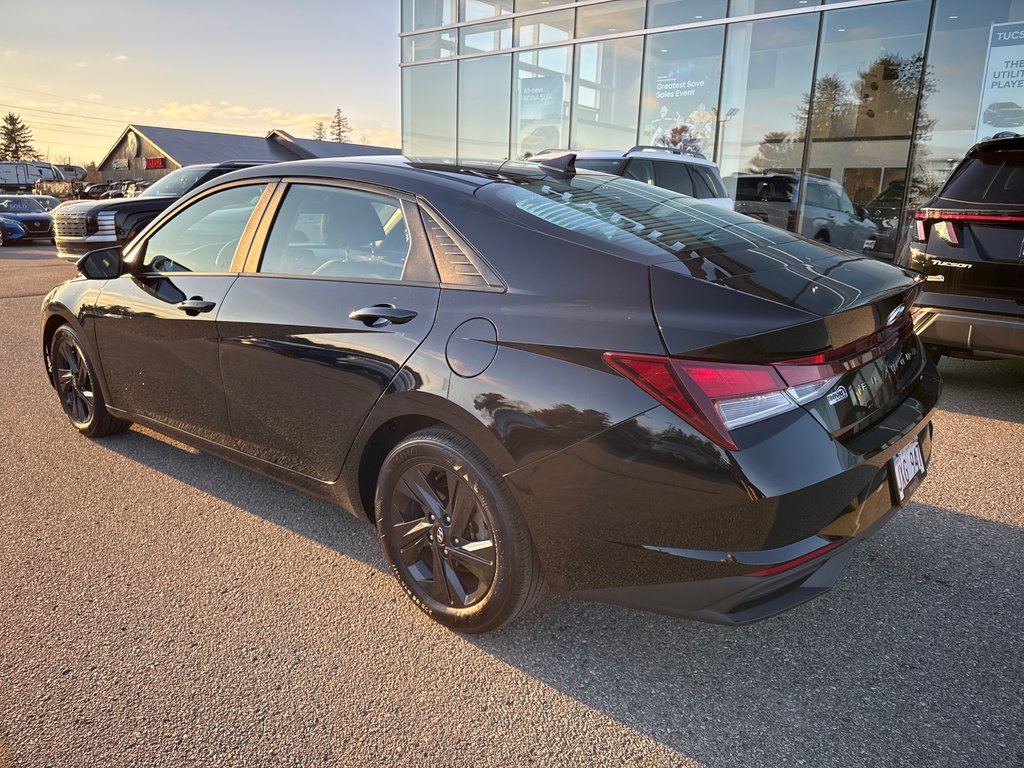 2021 Hyundai Elantra Preferred in Miramichi, New Brunswick - 2 - w1024h768px