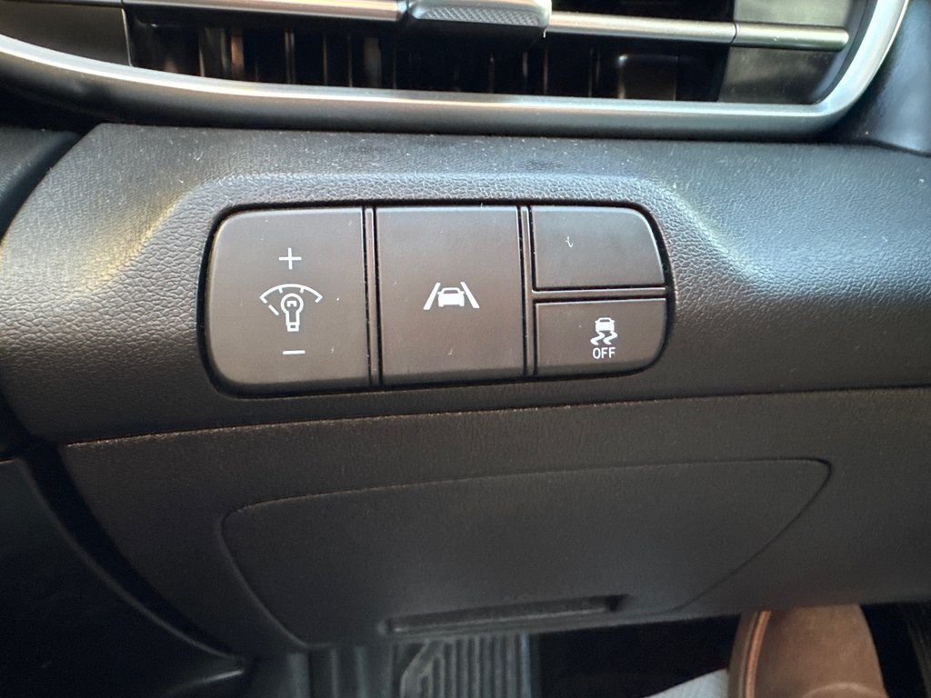 2021 Hyundai Elantra Preferred in Miramichi, New Brunswick - 7 - w1024h768px