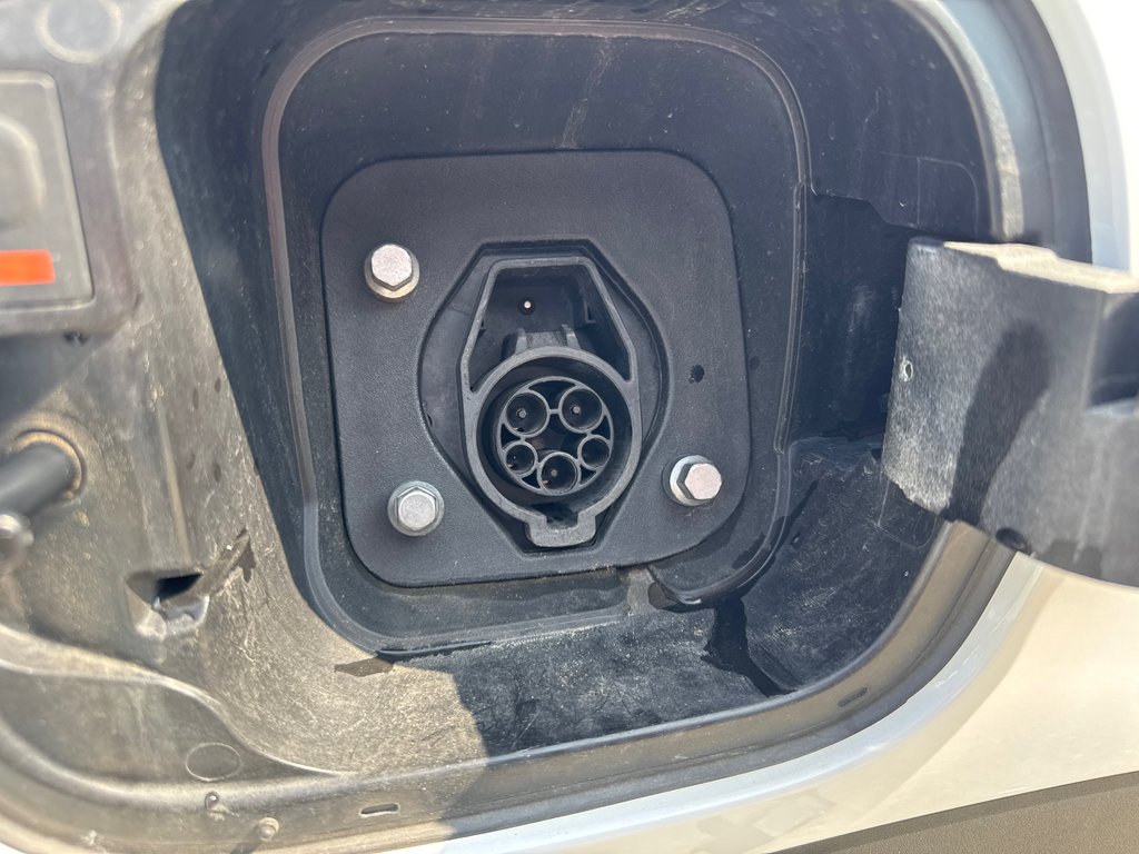 2022 Hyundai Santa Fe Plug-In Hybrid Preferred in Miramichi, New Brunswick - 17 - w1024h768px