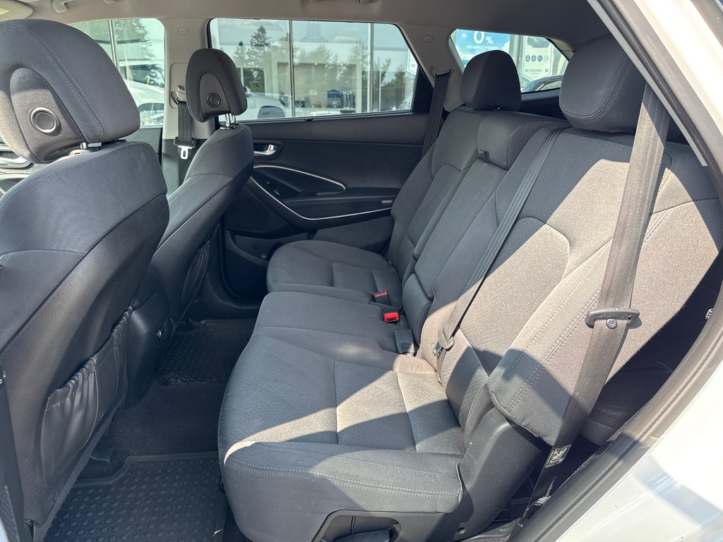 2017 Hyundai Santa Fe XL Premium in Miramichi, New Brunswick - 11 - w1024h768px