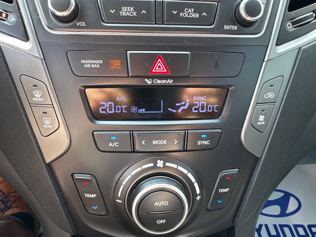 2017 Hyundai Santa Fe XL Premium in Miramichi, New Brunswick - 7 - w1024h768px