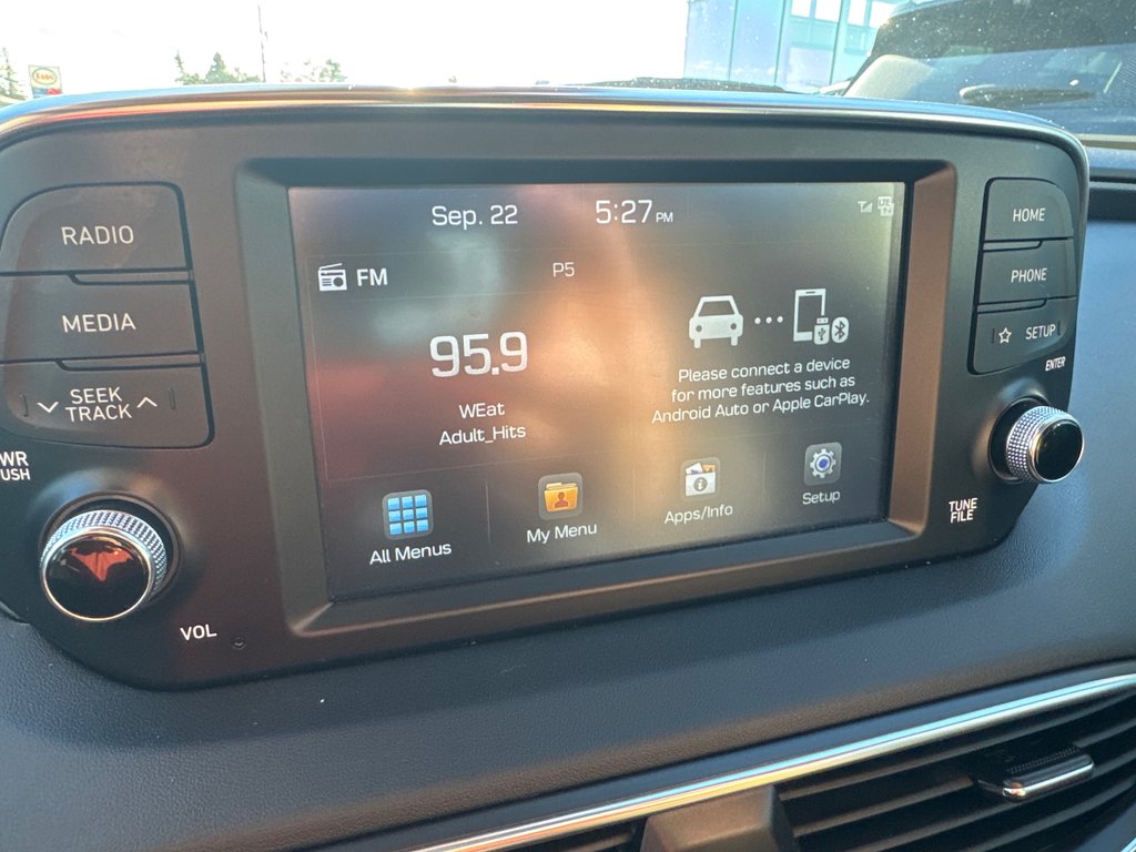 2019 Hyundai Santa Fe Preferred in Miramichi, New Brunswick - 5 - w1024h768px