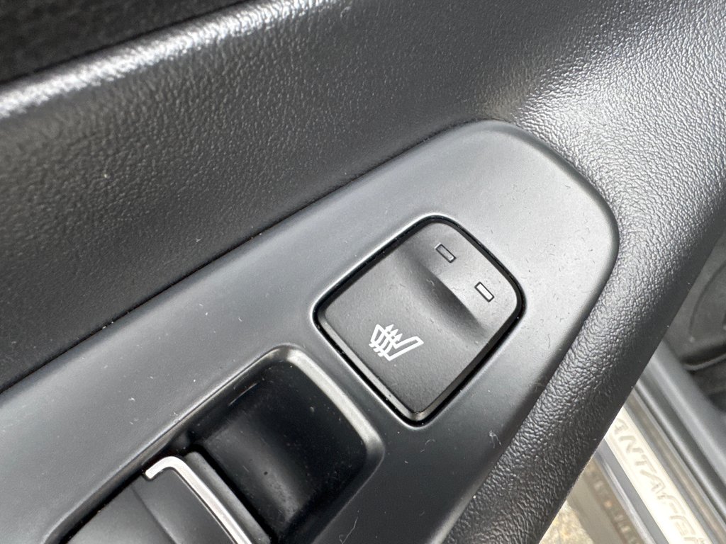 2020 Hyundai Santa Fe Ultimate in Miramichi, New Brunswick - 16 - w1024h768px
