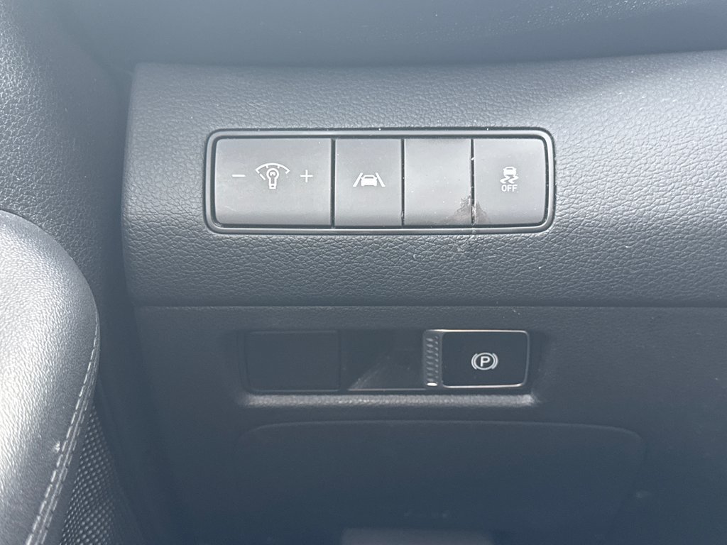 2022 Hyundai Santa Fe Preferred in Miramichi, New Brunswick - 4 - w1024h768px