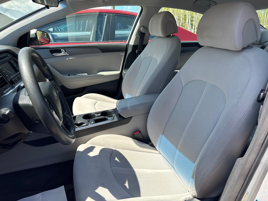 Hyundai Sonata 2.4L GL 2015 à Miramichi, Nouveau-Brunswick - 8 - w1024h768px