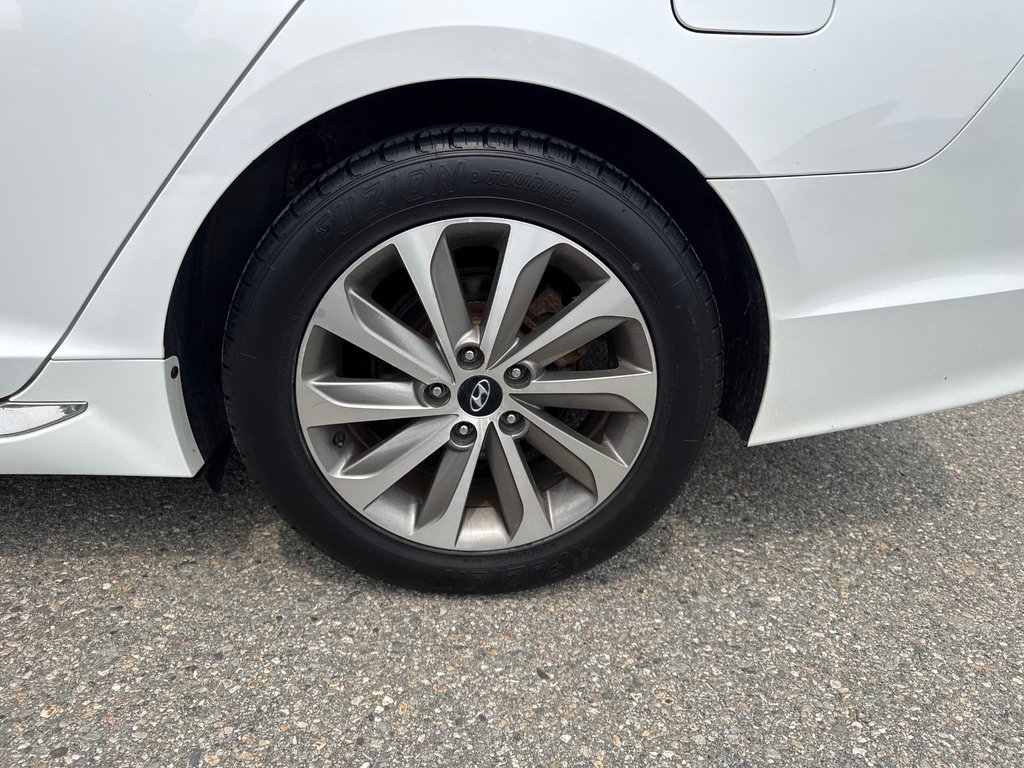 2015 Hyundai Sonata 2.4L Sport Tech in Miramichi, New Brunswick - 16 - w1024h768px