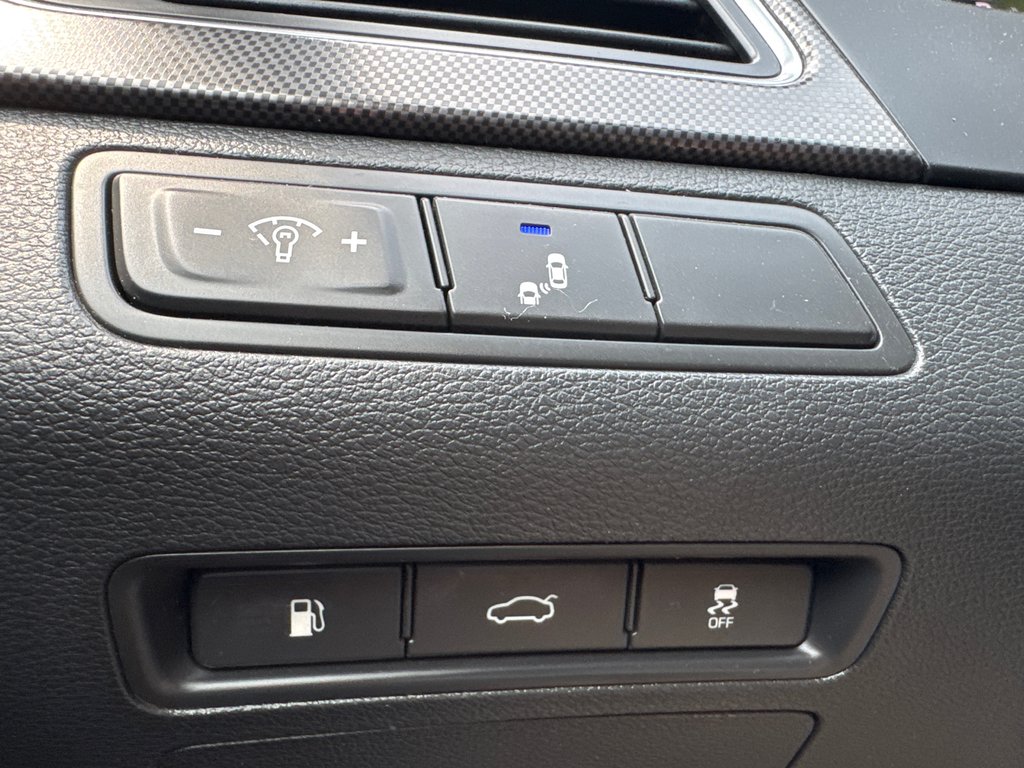 2015 Hyundai Sonata 2.4L Sport Tech in Miramichi, New Brunswick - 8 - w1024h768px
