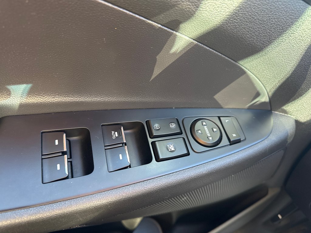 2017 Hyundai Tucson Ultimate in Miramichi, New Brunswick - 5 - w1024h768px