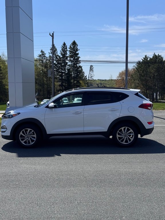 2017 Hyundai Tucson SE in Miramichi, New Brunswick - 4 - w1024h768px