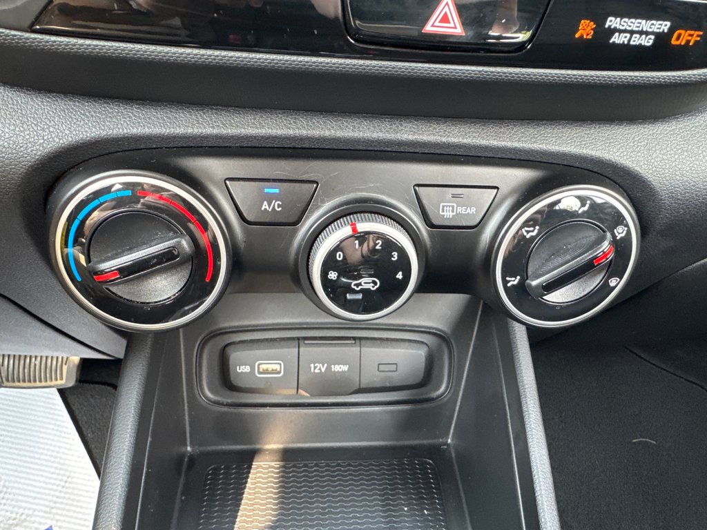 2022 Hyundai Venue Essential in Miramichi, New Brunswick - 7 - w1024h768px