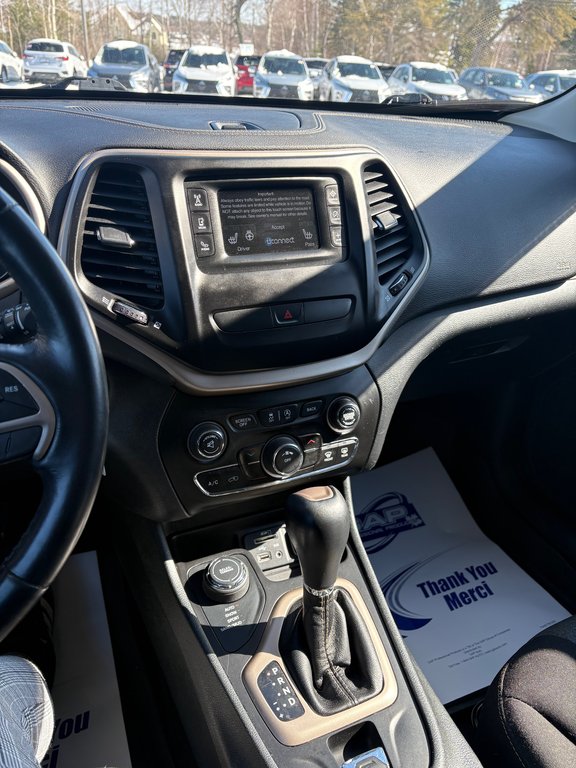 2016 Jeep Cherokee Sport in Miramichi, New Brunswick - 5 - w1024h768px