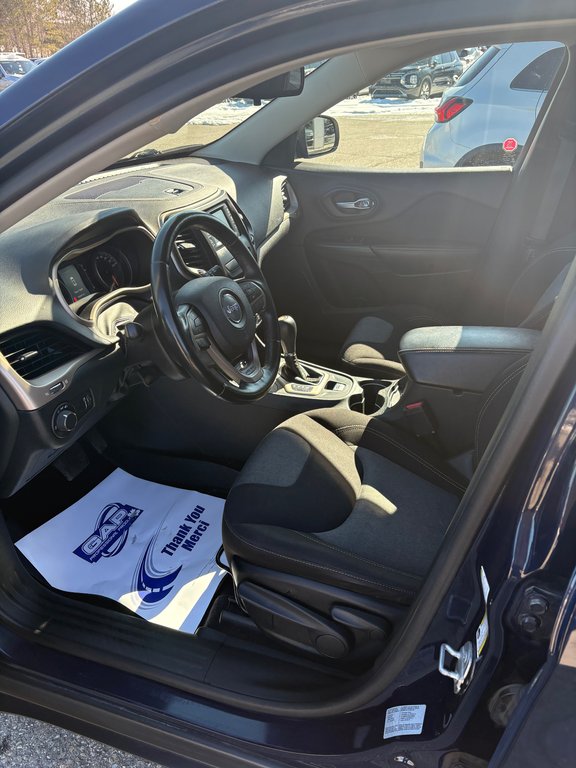 2016 Jeep Cherokee Sport in Miramichi, New Brunswick - 3 - w1024h768px
