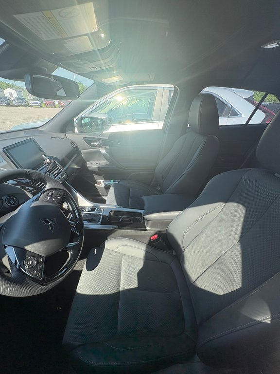 Mitsubishi Eclipse Cross NOIR 2026 à Miramichi, Nouveau-Brunswick - 1 - w1024h768px