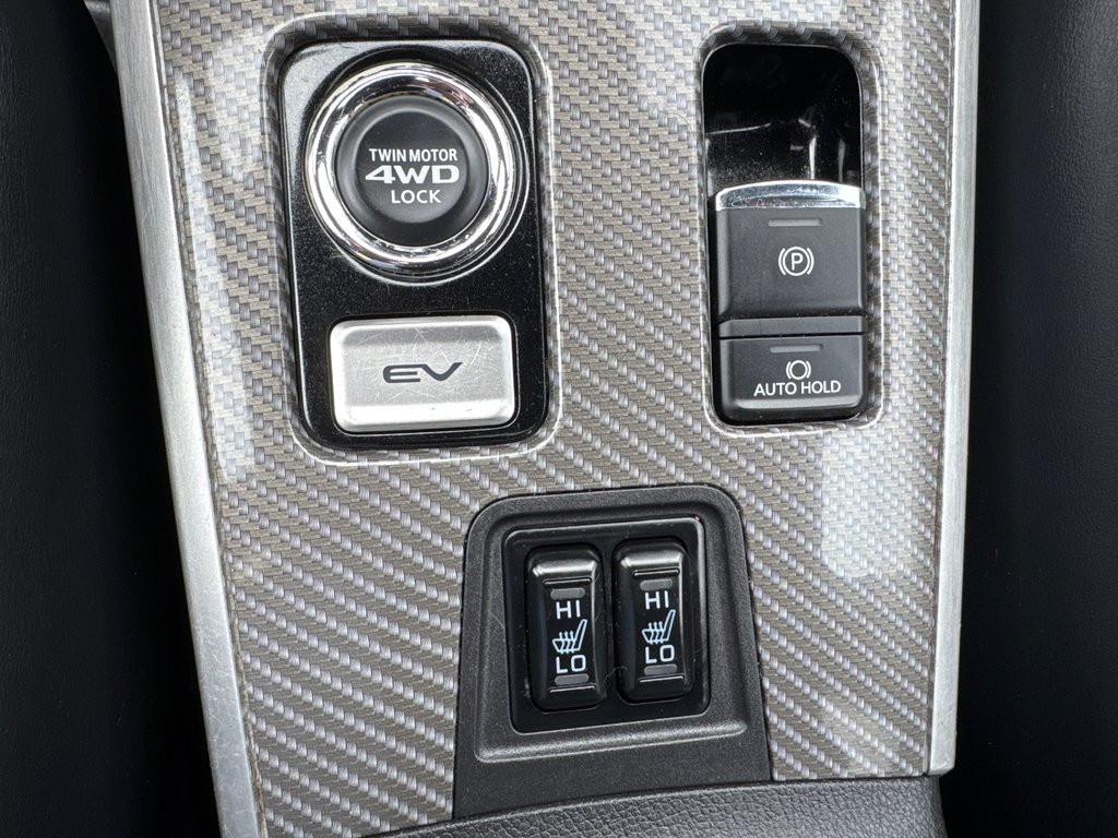 2019 Mitsubishi OUTLANDER PHEV in Miramichi, New Brunswick - 9 - w1024h768px