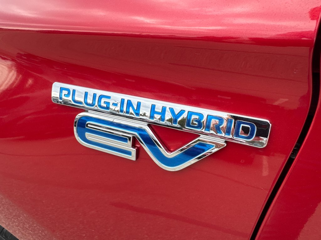 2019 Mitsubishi OUTLANDER PHEV in Miramichi, New Brunswick - 19 - w1024h768px