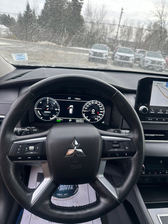 Mitsubishi Outlander Plug-In Hybrid SEL 2024 à Miramichi, Nouveau-Brunswick - 11 - w1024h768px