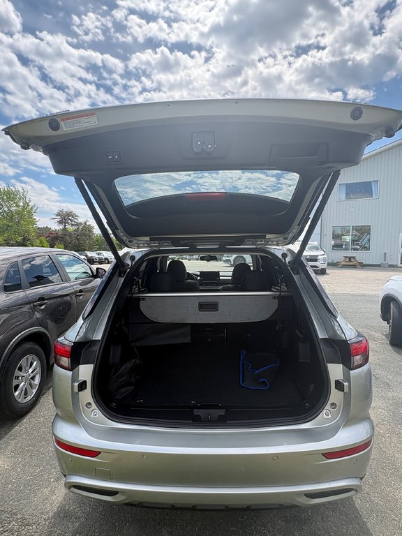 Mitsubishi Outlander Plug-In Hybrid SEL 2024 à Miramichi, Nouveau-Brunswick - 7 - w1024h768px
