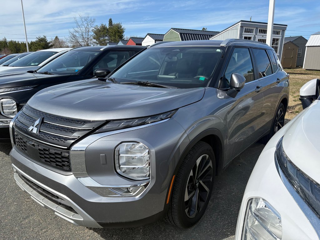 Mitsubishi Outlander LE Premium 2022 à Miramichi, Nouveau-Brunswick - 9 - w1024h768px