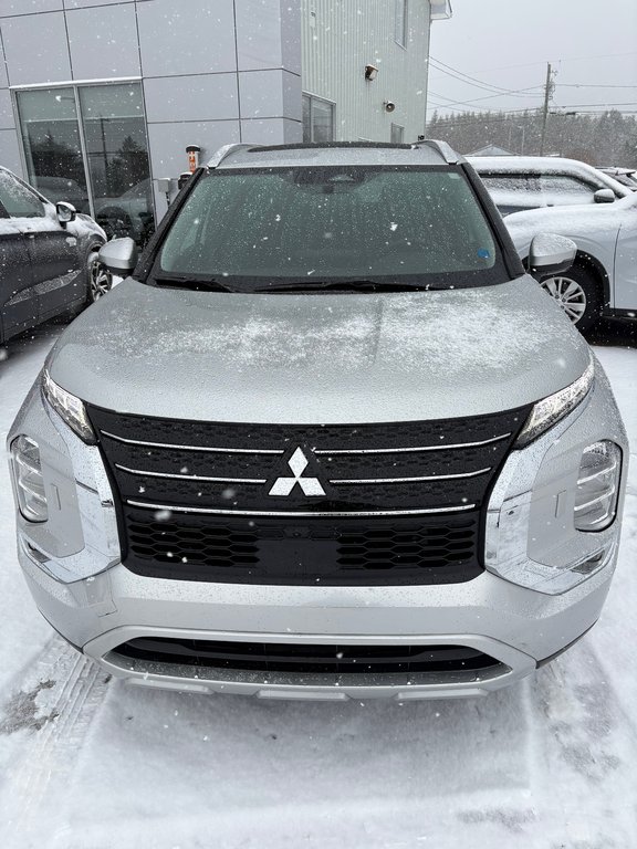 2024 Mitsubishi Outlander LE in Miramichi, New Brunswick - 1 - w1024h768px