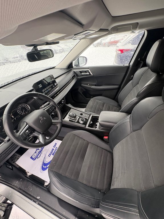 2024 Mitsubishi Outlander LE in Miramichi, New Brunswick - 3 - w1024h768px