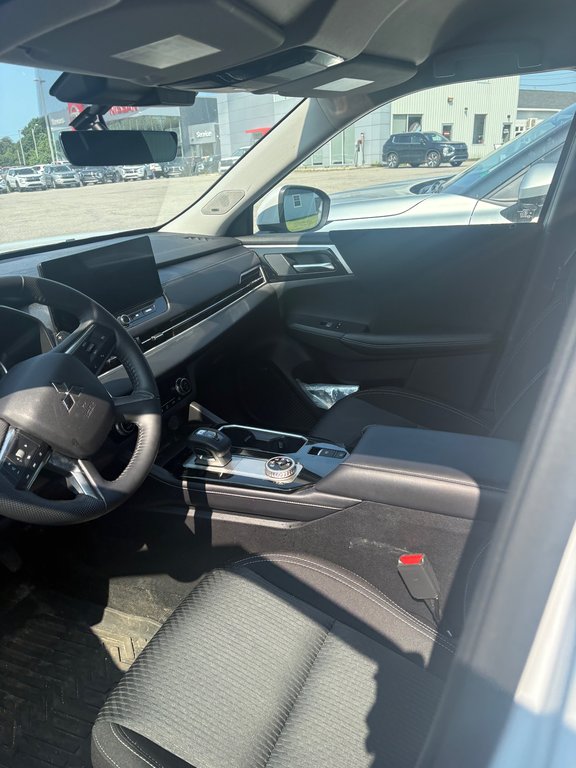 2025 Mitsubishi Outlander ES in Miramichi, New Brunswick - 2 - w1024h768px