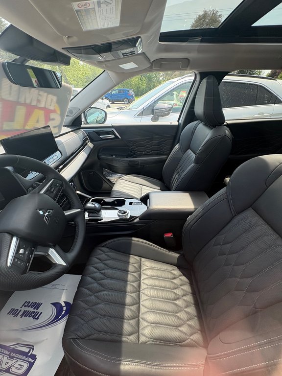 2026 Mitsubishi Outlander SEL in Miramichi, New Brunswick - 4 - w1024h768px