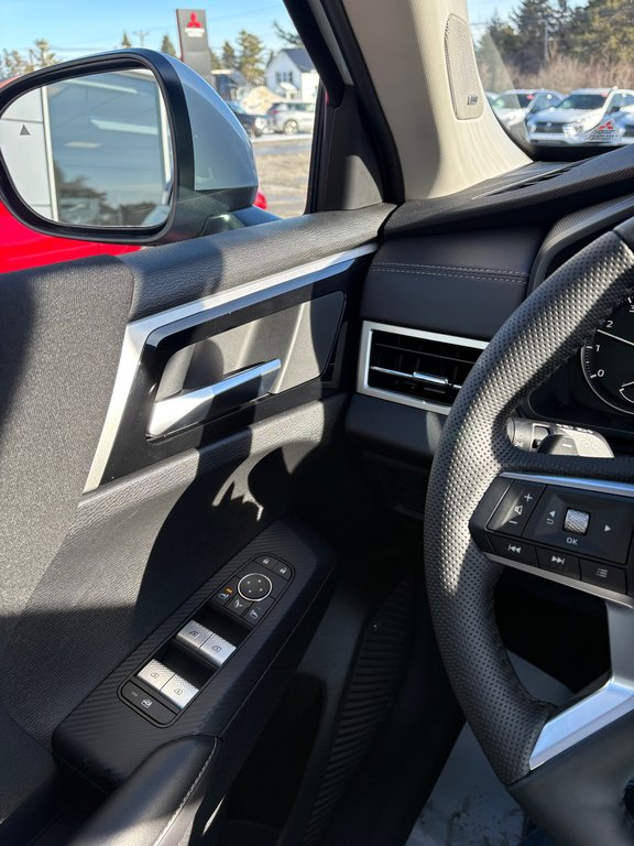 2026 Mitsubishi Outlander SE in Miramichi, New Brunswick - 7 - w1024h768px