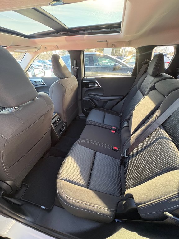 2026 Mitsubishi Outlander SE in Miramichi, New Brunswick - 8 - w1024h768px