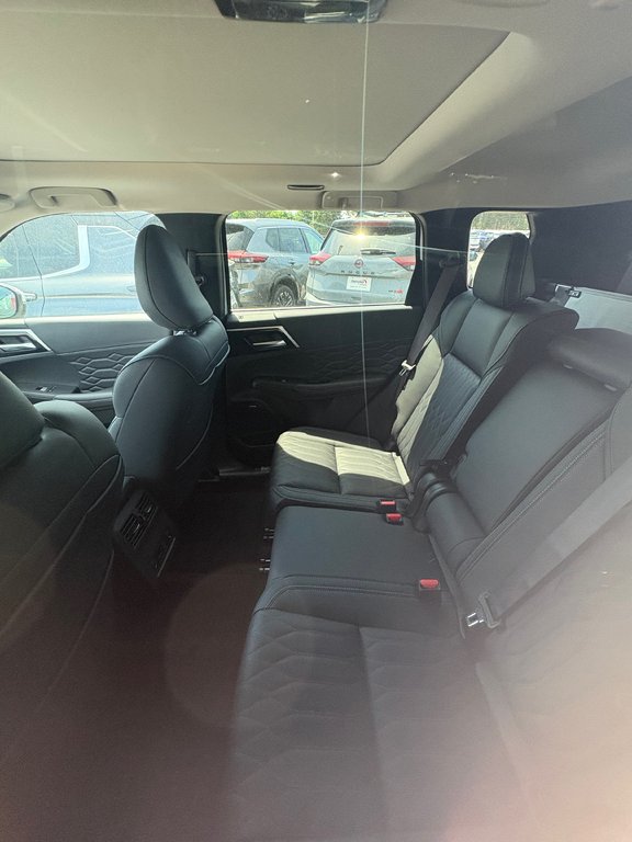 Mitsubishi Outlander SEL 2026 à Miramichi, Nouveau-Brunswick - 3 - w1024h768px