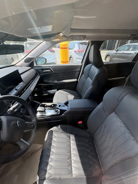 2026 Mitsubishi Outlander GT in Miramichi, New Brunswick - 2 - w1024h768px