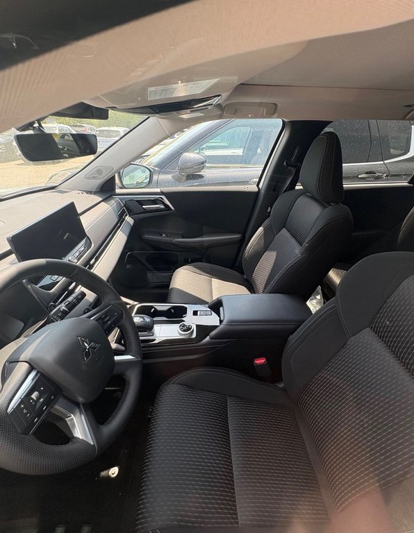 Mitsubishi Outlander SE 2026 à Miramichi, Nouveau-Brunswick - 2 - w1024h768px