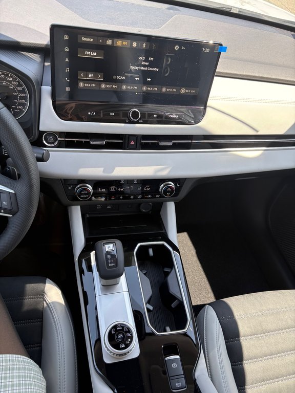 2026 Mitsubishi Outlander LE in Miramichi, New Brunswick - 5 - w1024h768px