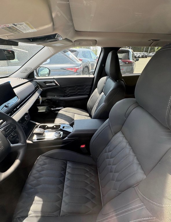 2026 Mitsubishi Outlander SEL in Miramichi, New Brunswick - 2 - w1024h768px