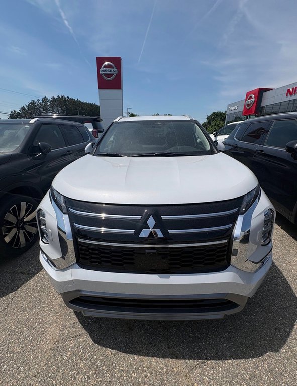 2026 Mitsubishi Outlander LE in Miramichi, New Brunswick - 1 - w1024h768px