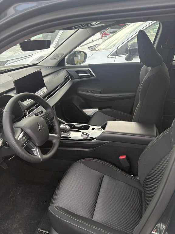 Mitsubishi Outlander SE 2026 à Miramichi, Nouveau-Brunswick - 2 - w1024h768px